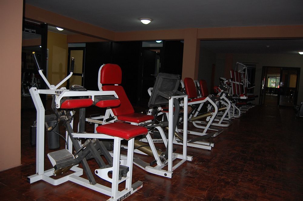 Mackinnon Suites Kampala Dış mekan fotoğraf