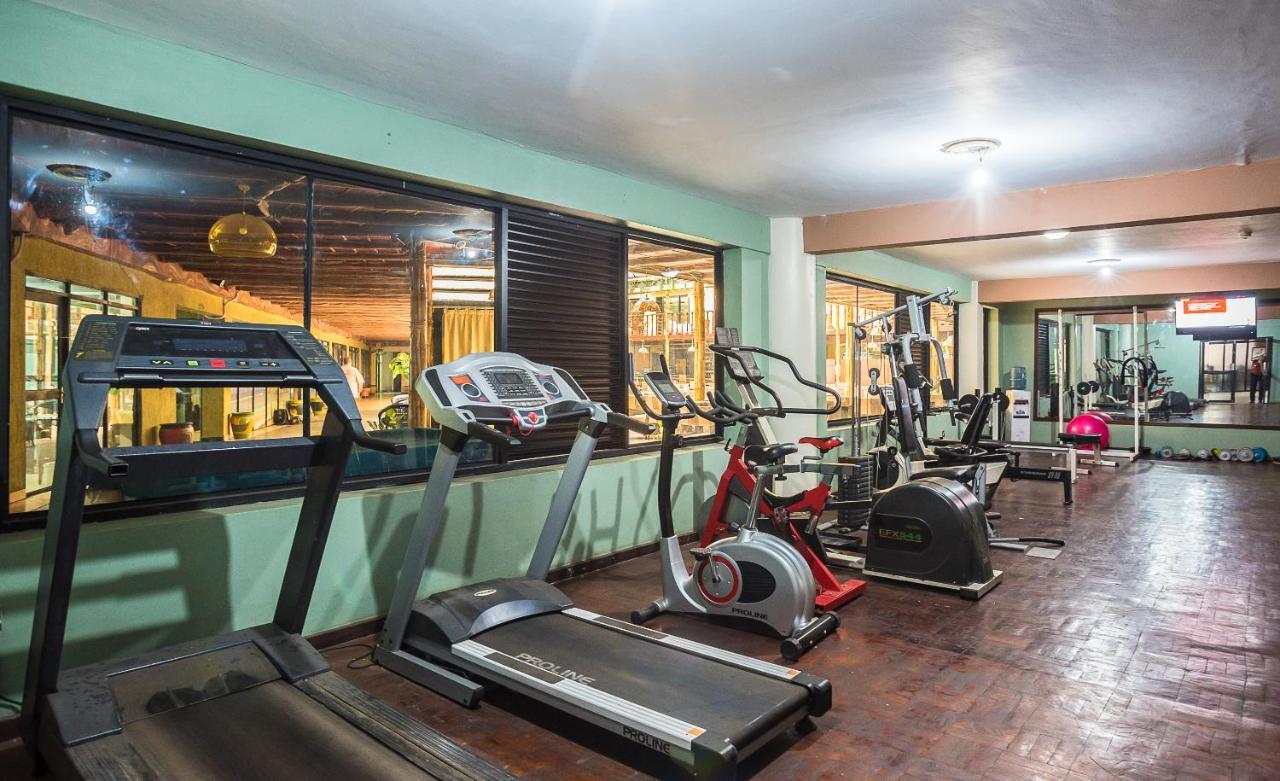 Mackinnon Suites Kampala Dış mekan fotoğraf